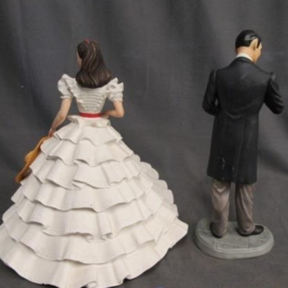 2 Large porcelain GONE WITH A WIND FRANKLIN MINT Figurines Scarlett and Rhett - Picture 3 of 7